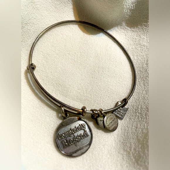 Lot of 14 Alex & Ani bracelet/bangle, excellent pre-loved condition - Picture 12 of 16